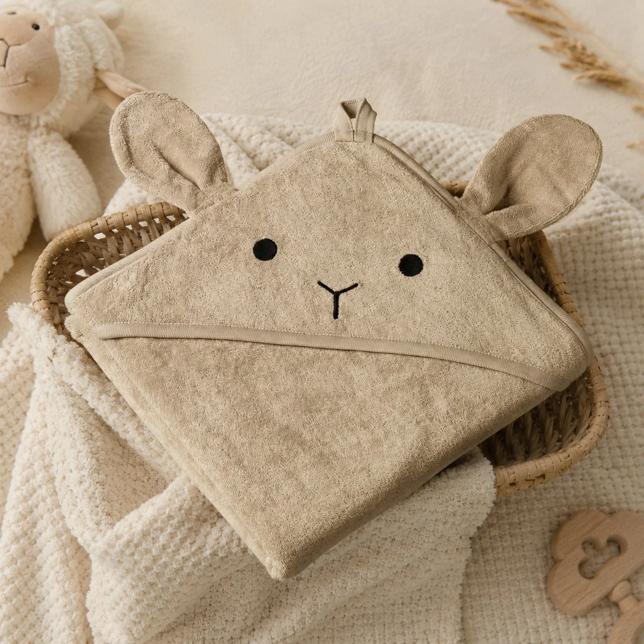 Cozy Bunny Hooded Towel for Newborns and Toddlers - Image 3